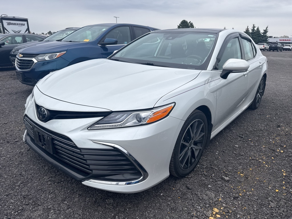 2022 Toyota Camry XLE photo 4