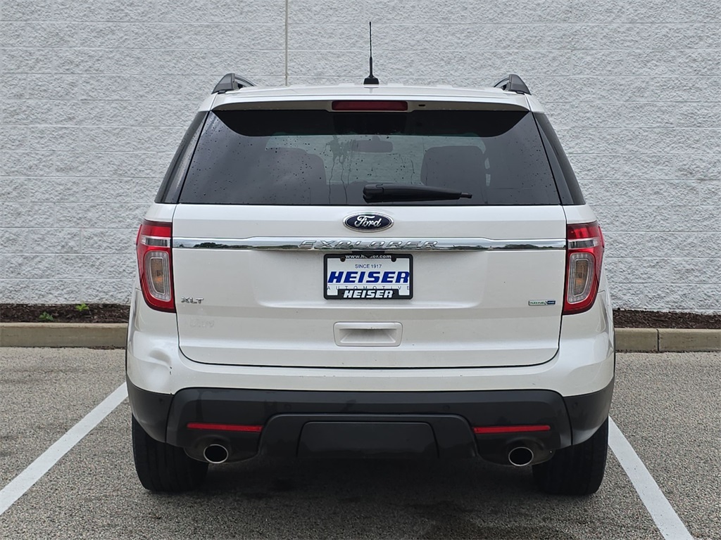 2015 Ford Explorer XLT photo 12