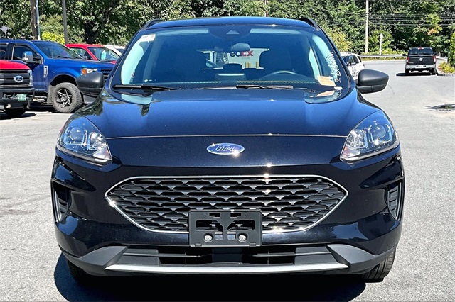2022 Ford Escape SE photo 2