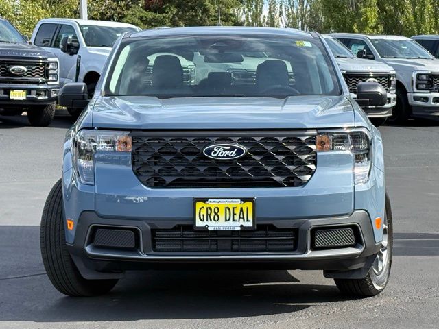 2025 Ford Maverick XLT photo 2