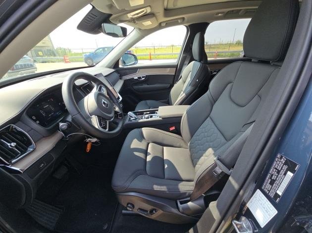 2025 Volvo XC90 Plus photo 7