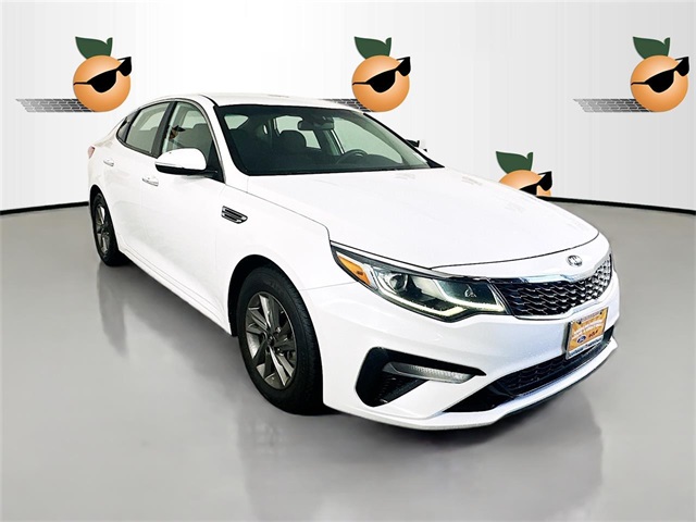 2020 Kia Optima LX's photo