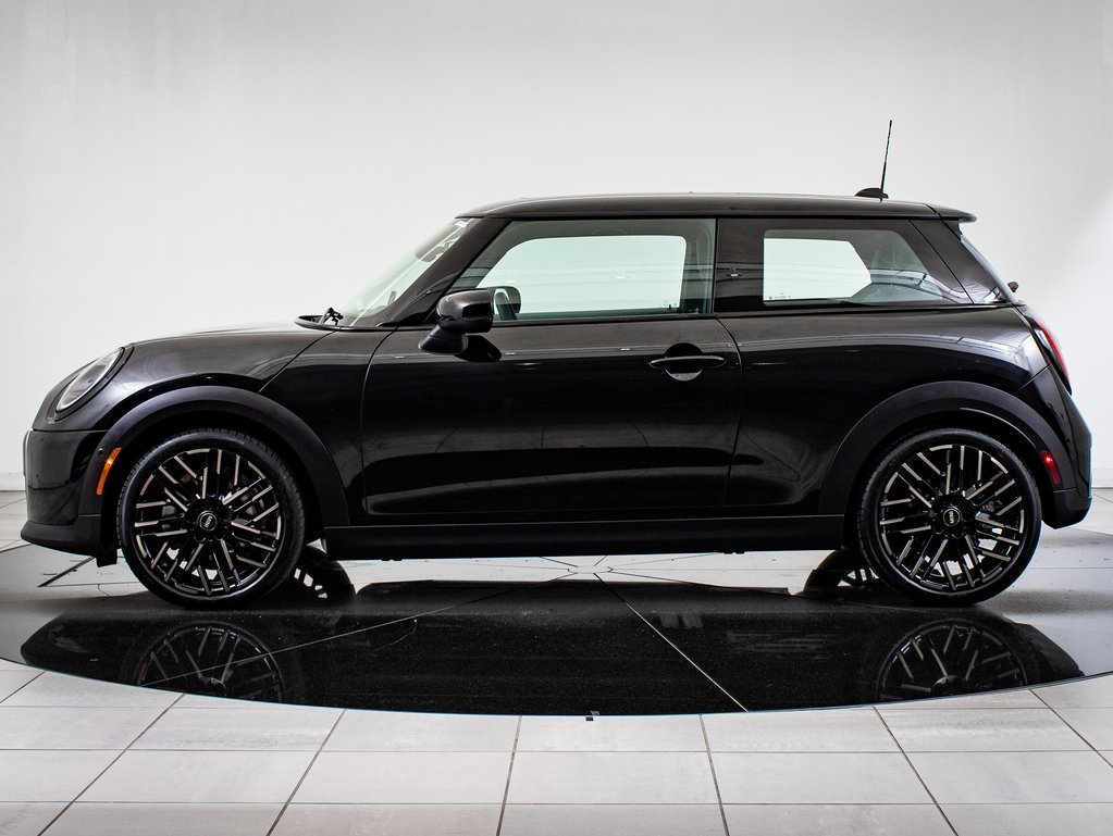 2025 Mini Cooper Signature photo 5