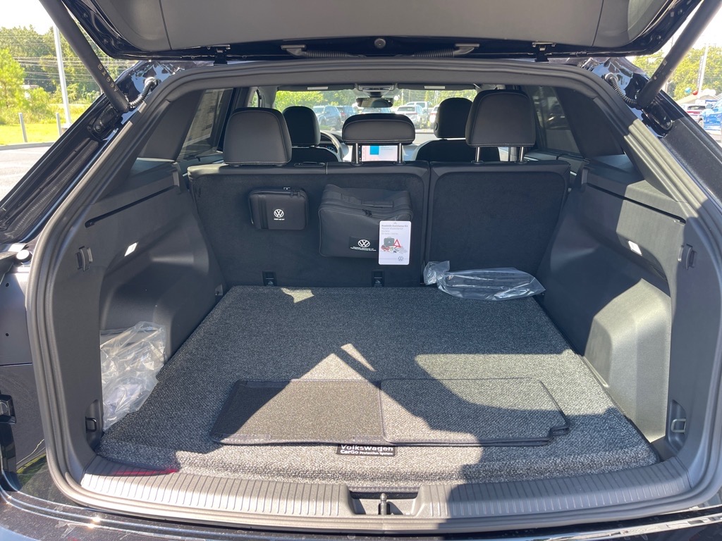 2026 Volkswagen Atlas Cross Sport SE photo 14