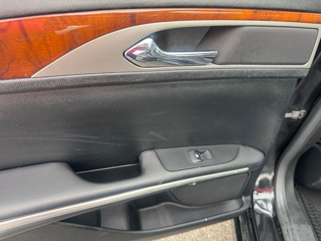 2015 Lincoln MKZ Hybrid photo 16