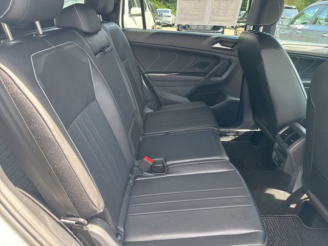 2024 Volkswagen Tiguan SE R-Line Black photo 15