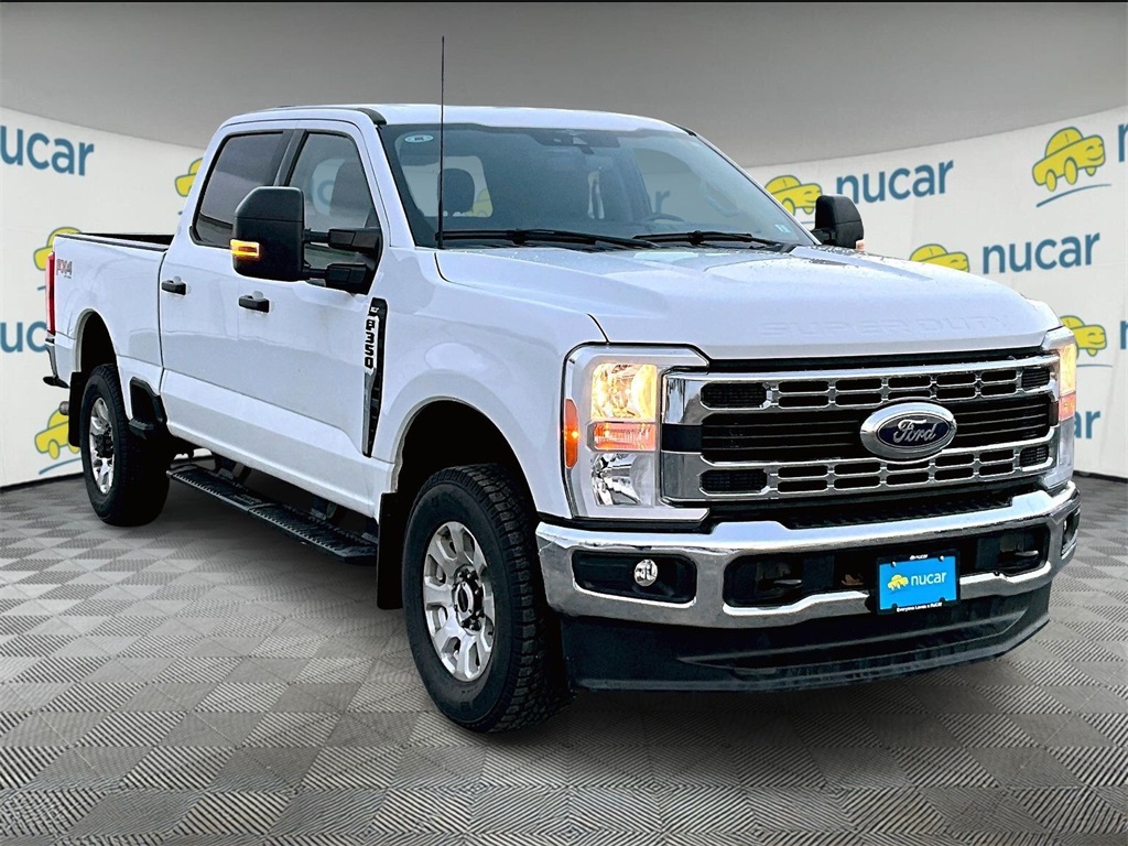 2023 Ford F-350 Super Duty XLT's photo