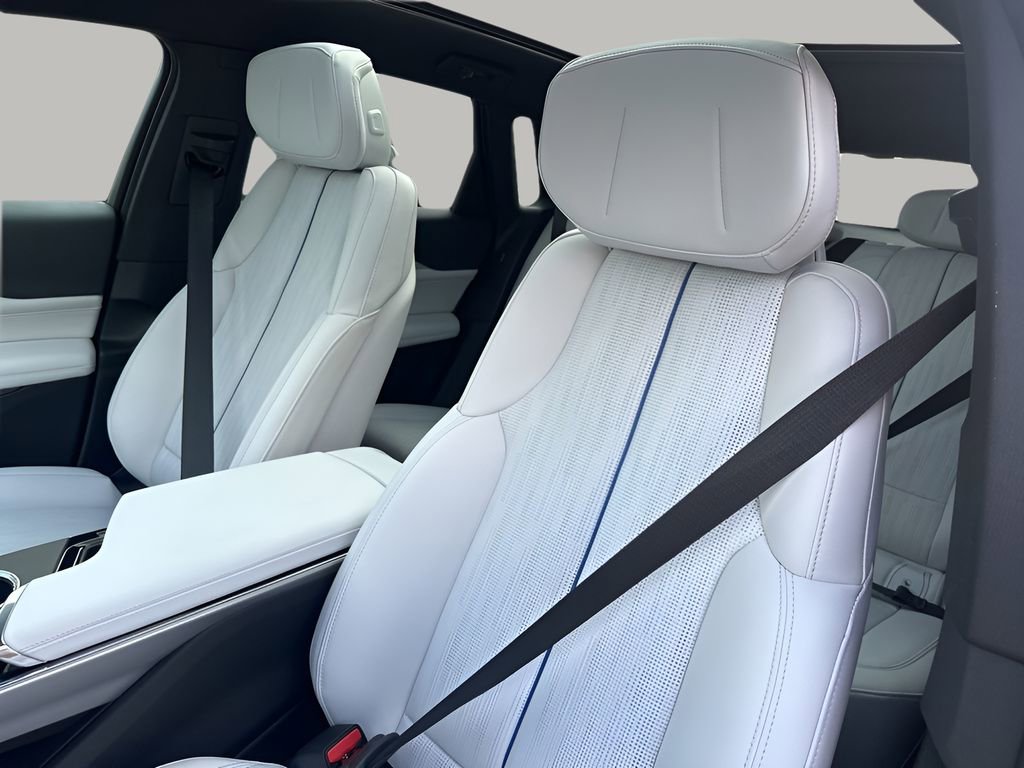 2025 Cadillac Lyriq Sport photo 22