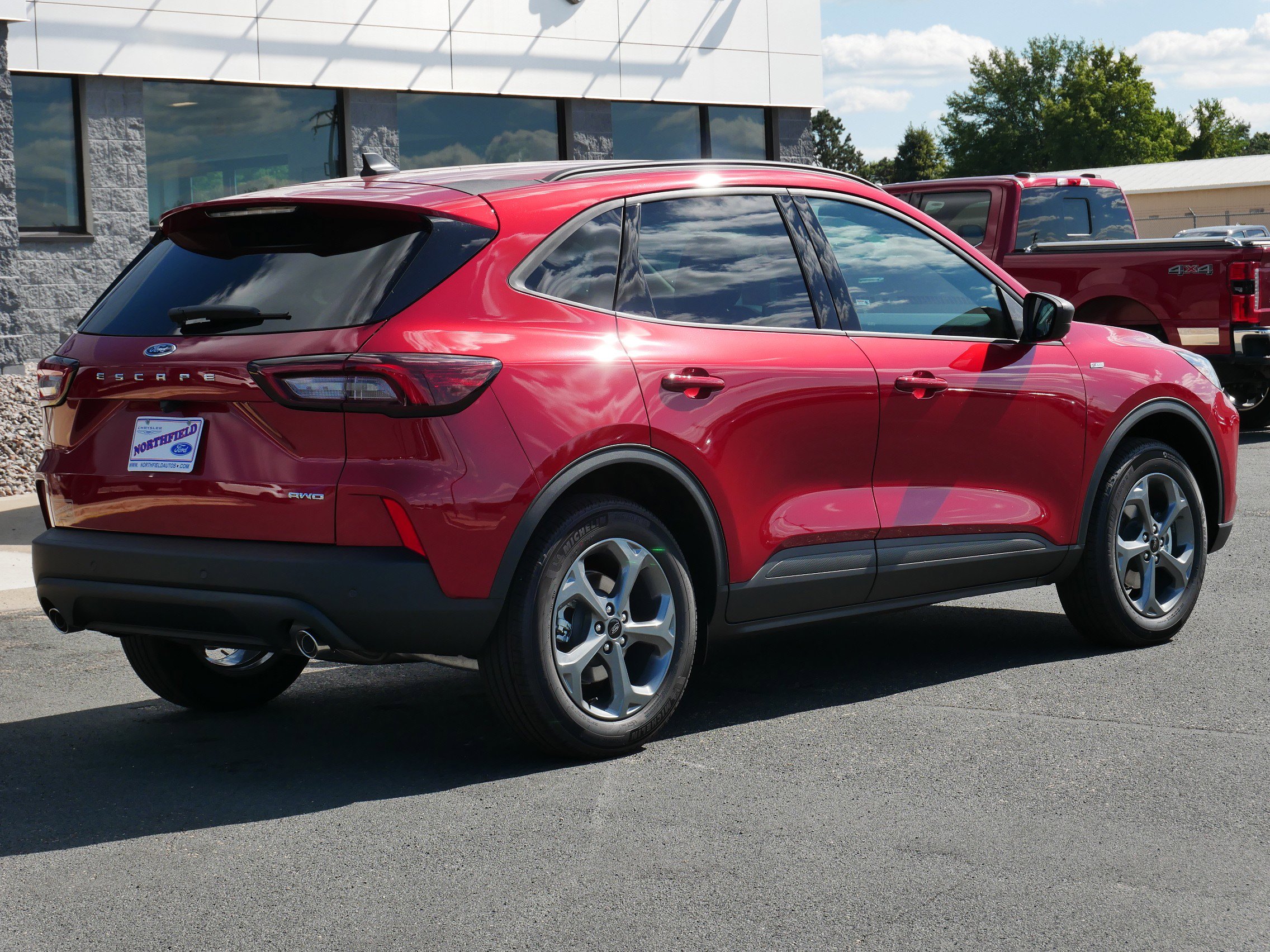 2025 Ford Escape ST-Line photo 2