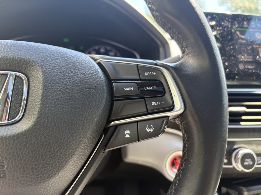 2018 Honda Accord EX-L photo 13