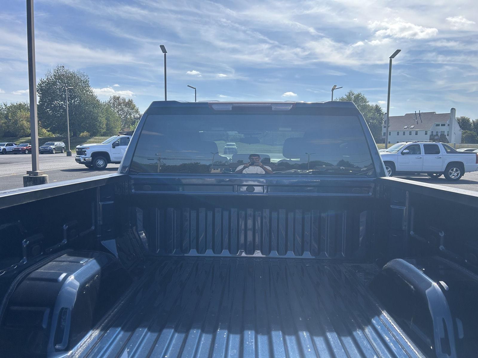 2023 Chevrolet Silverado 1500 LT photo 13