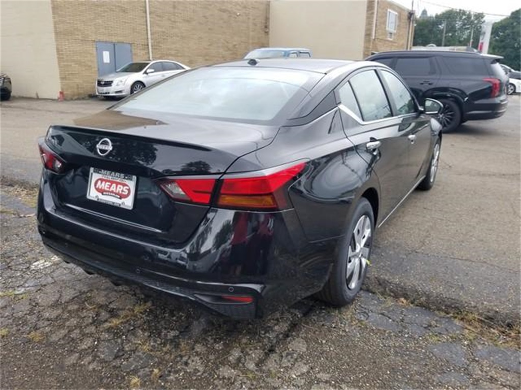 2025 Nissan Altima 2.5 S photo 4