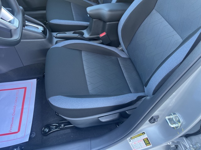 2025 Nissan Versa SV photo 7