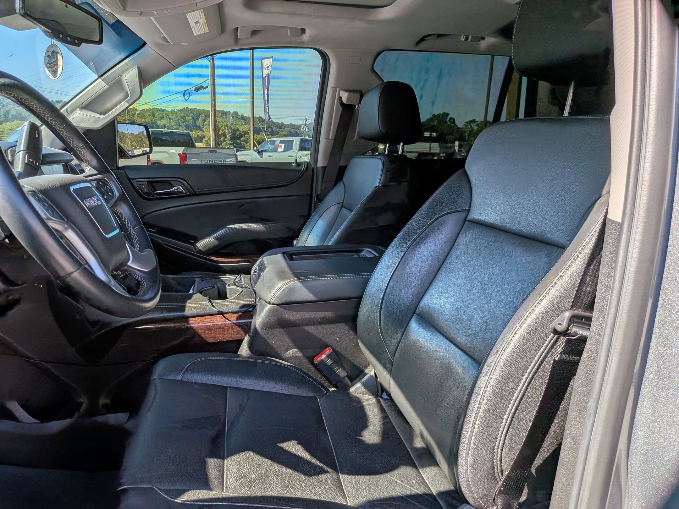 2019 Gmc Yukon SLT photo 10