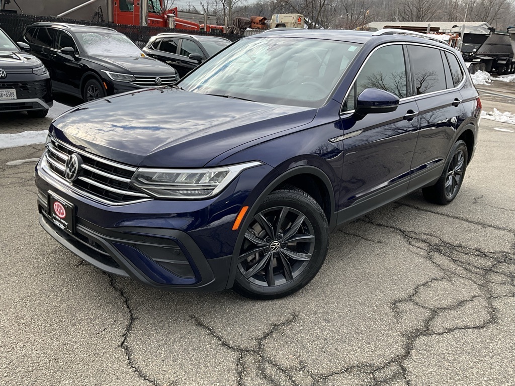 2022 Volkswagen Tiguan SE's photo