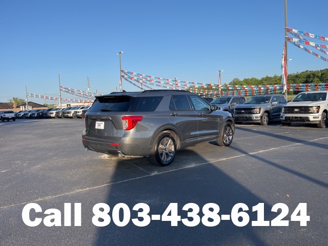 2022 Ford Explorer XLT photo 3