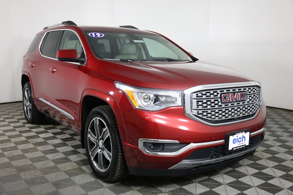 2019 GMC Acadia Denali's photo