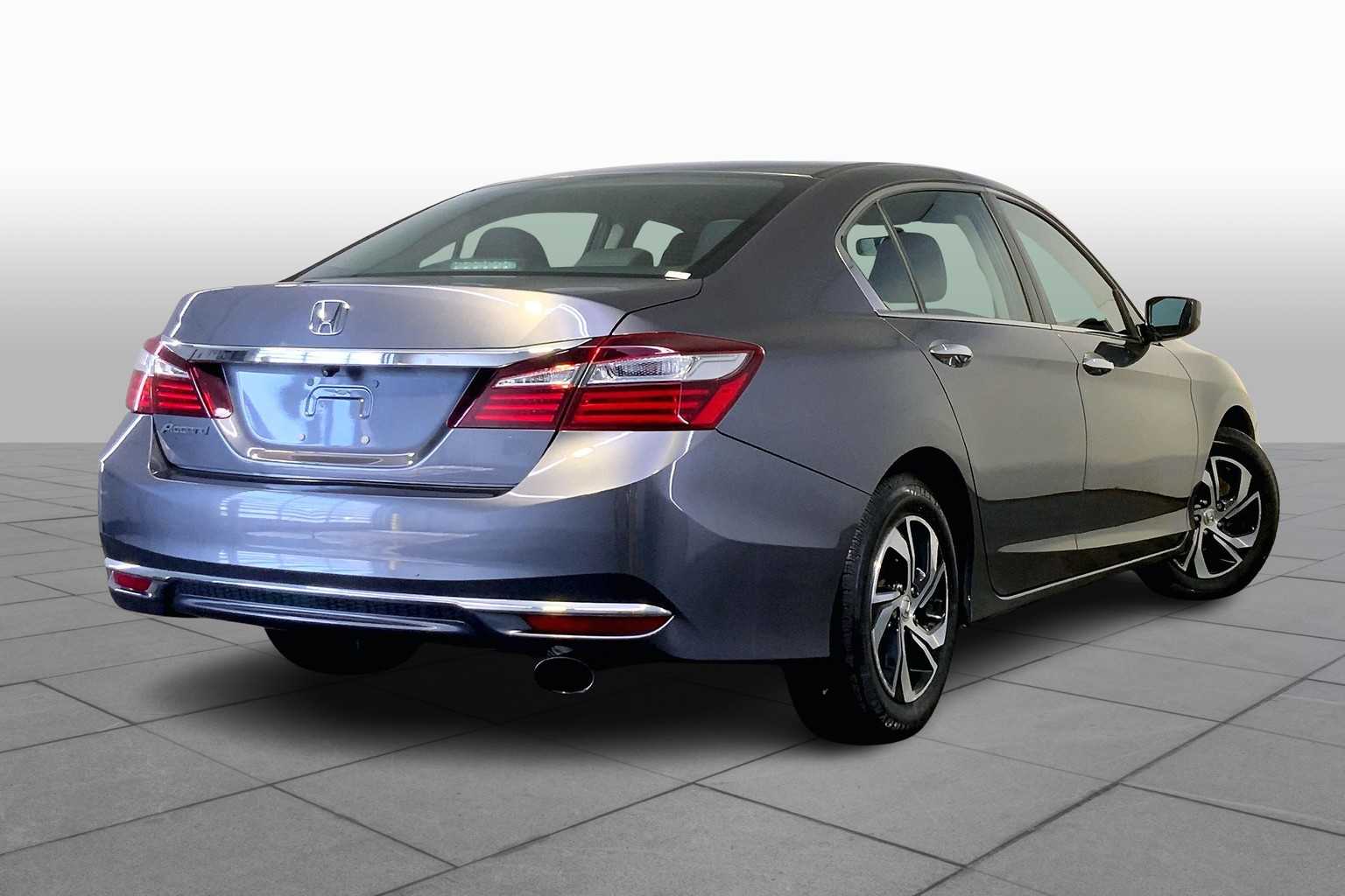 2016 Honda Accord LX photo 11