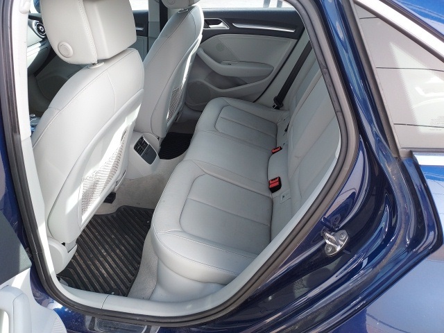 2015 Audi A3 2.0 TDI Premium photo 6