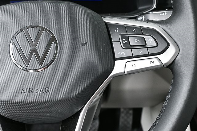 2025 Volkswagen Jetta 1.5T SE photo 9