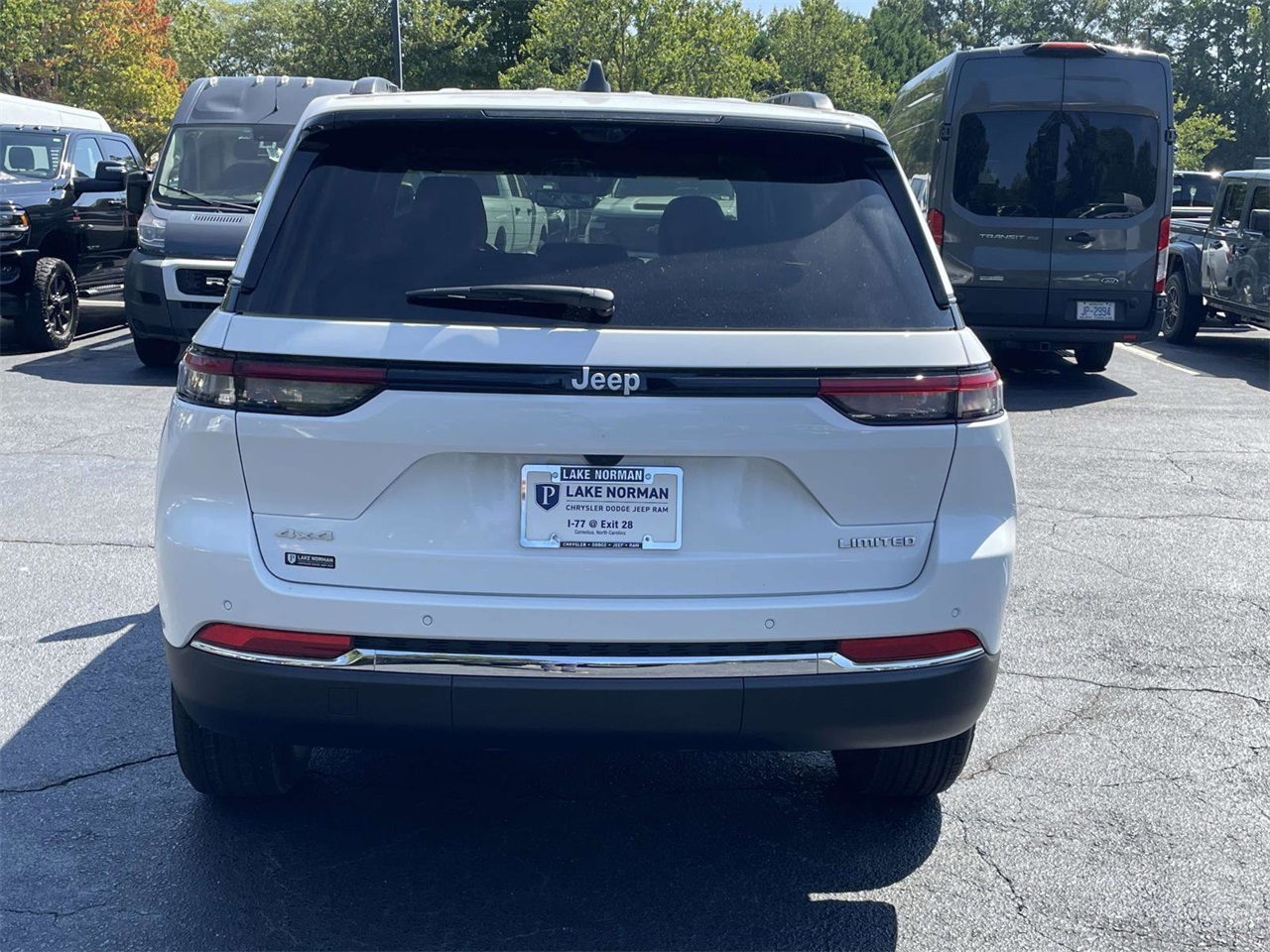 2025 Jeep Grand Cherokee Limited photo 3