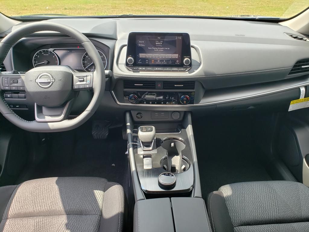 2026 Nissan Rogue SV photo 8