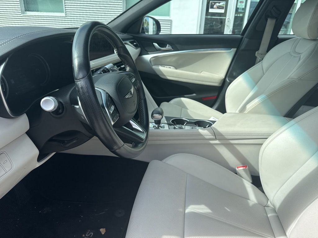 2024 Genesis G70 2.5T photo 11