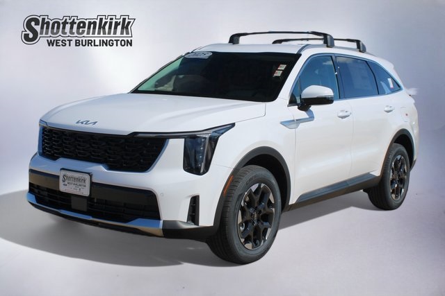 2025 Kia Sorento S's photo