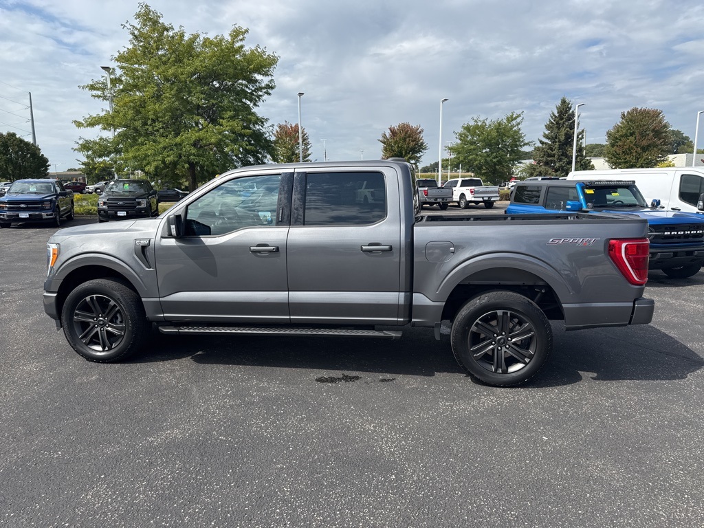 2022 Ford F-150 XLT photo 8