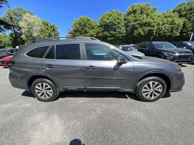 2022 Subaru Outback Premium photo 2