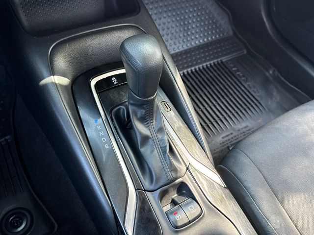 2022 Toyota Corolla LE photo 13