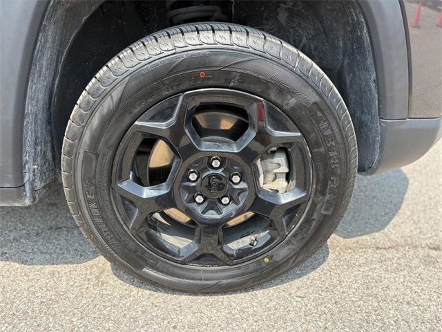2024 Jeep Compass Trailhawk photo 9