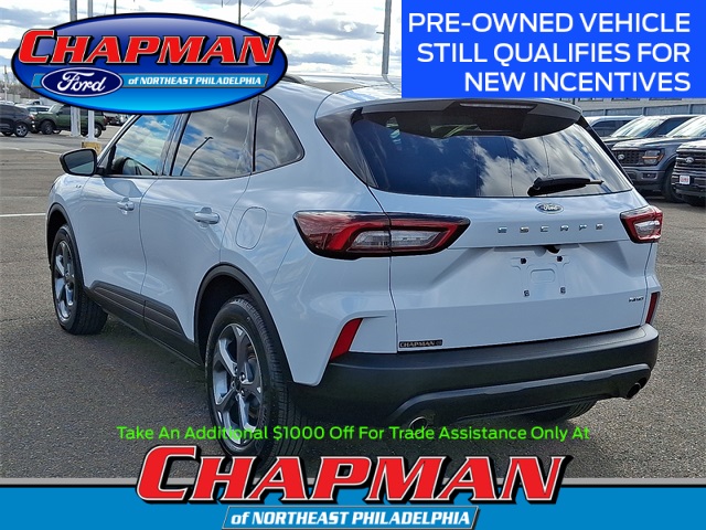 2025 Ford Escape ST-Line photo 2