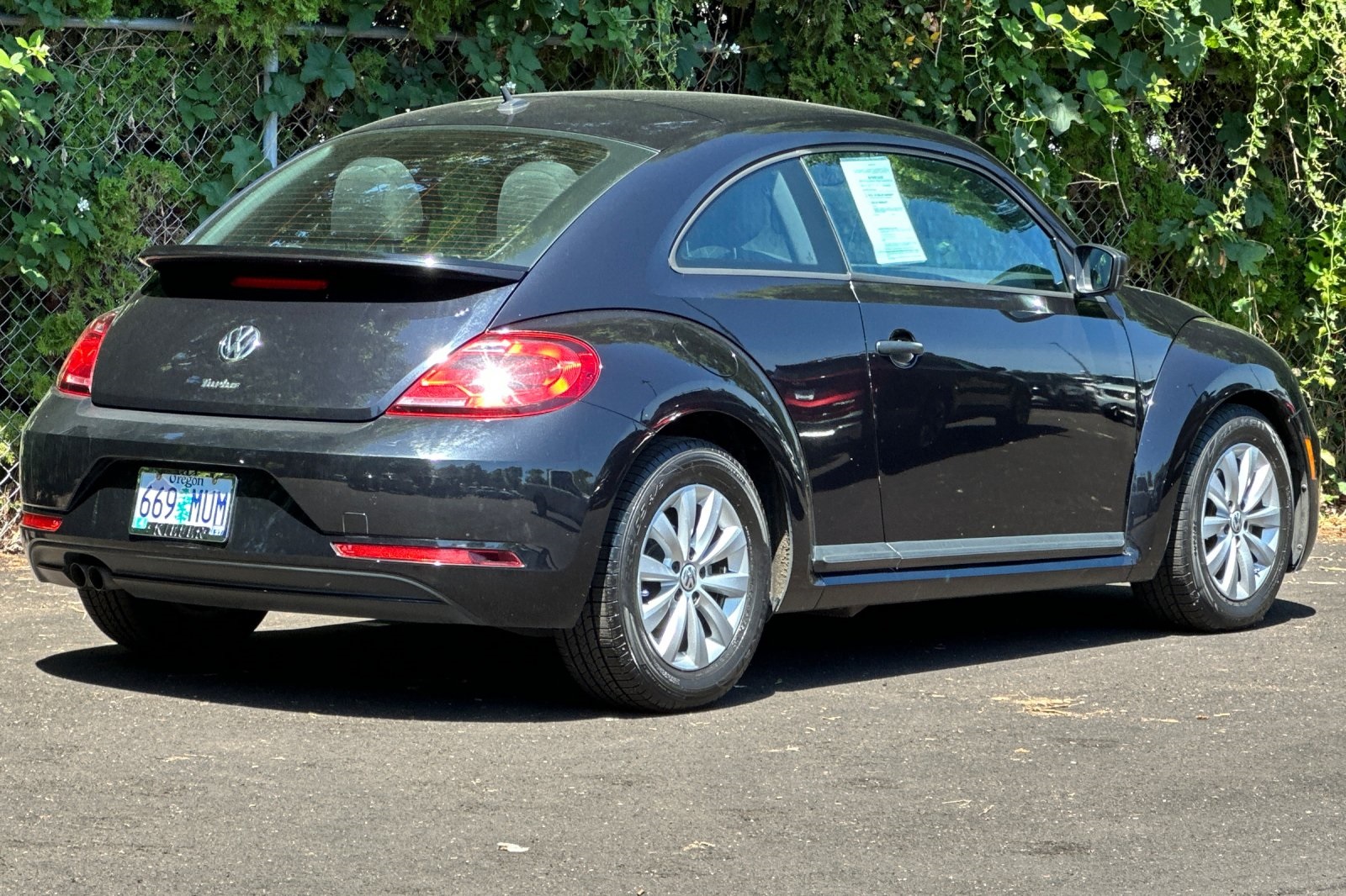 2018 Volkswagen Beetle S photo 4