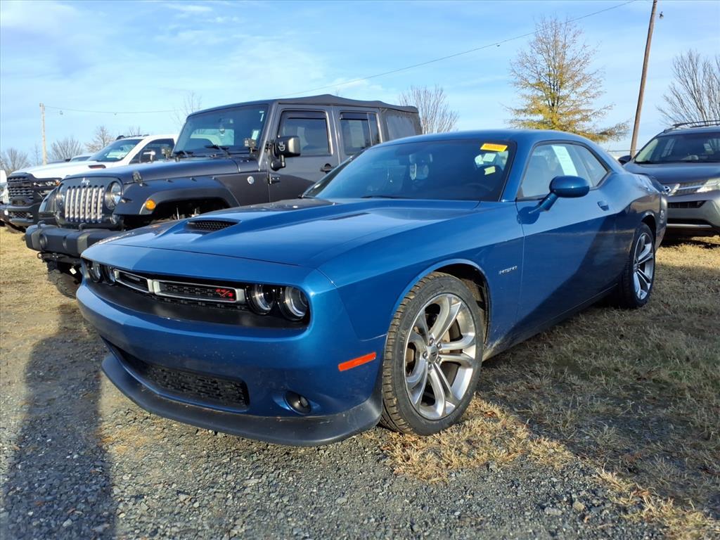 2022 Dodge Challenger R/T's photo