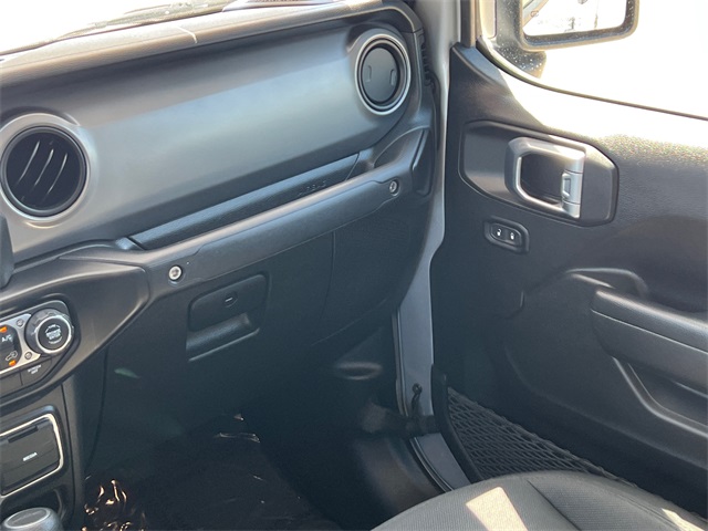 2022 Jeep Gladiator Willys photo 16