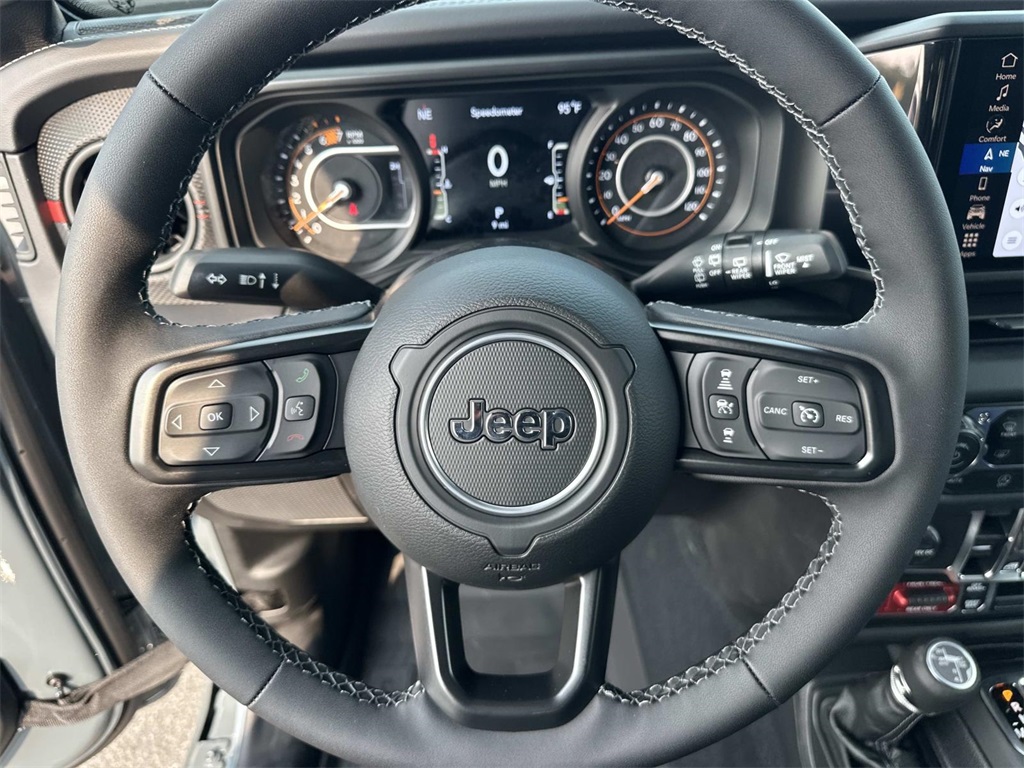 2025 Jeep Wrangler Rubicon X photo 22