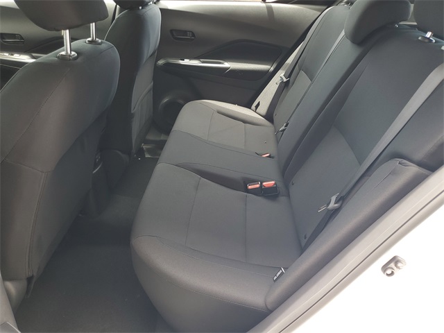 2025 Nissan Kicks Play S photo 16