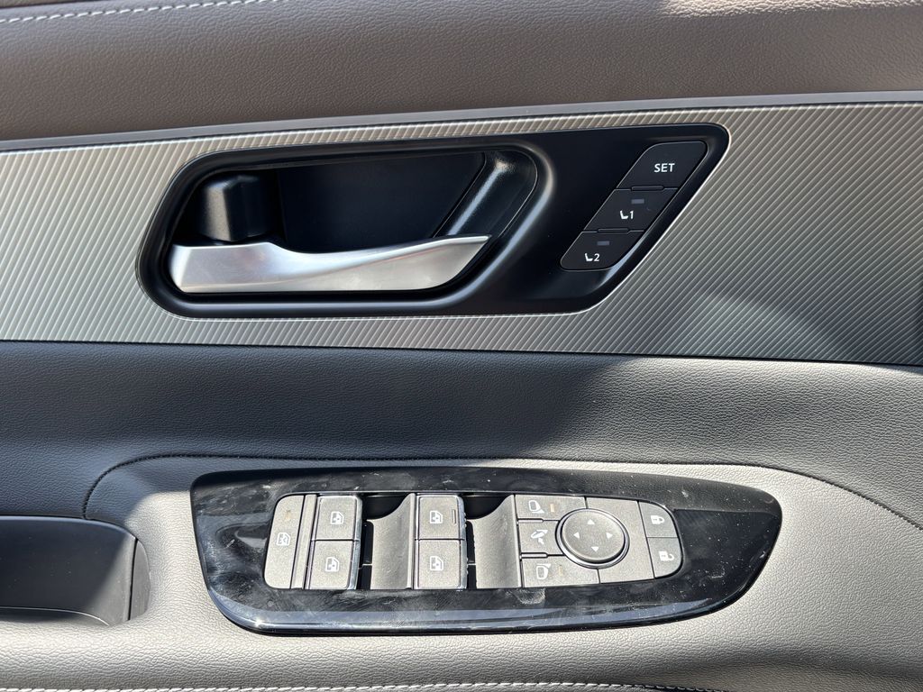 2025 Nissan Murano Platinum photo 17