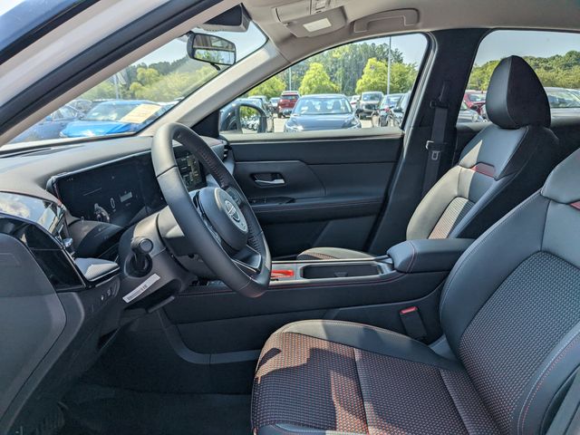 2025 Nissan Kicks SR photo 15