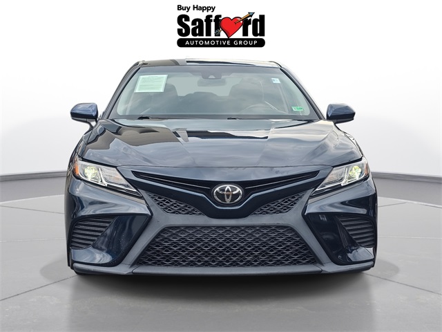 2018 Toyota Camry SE photo 2