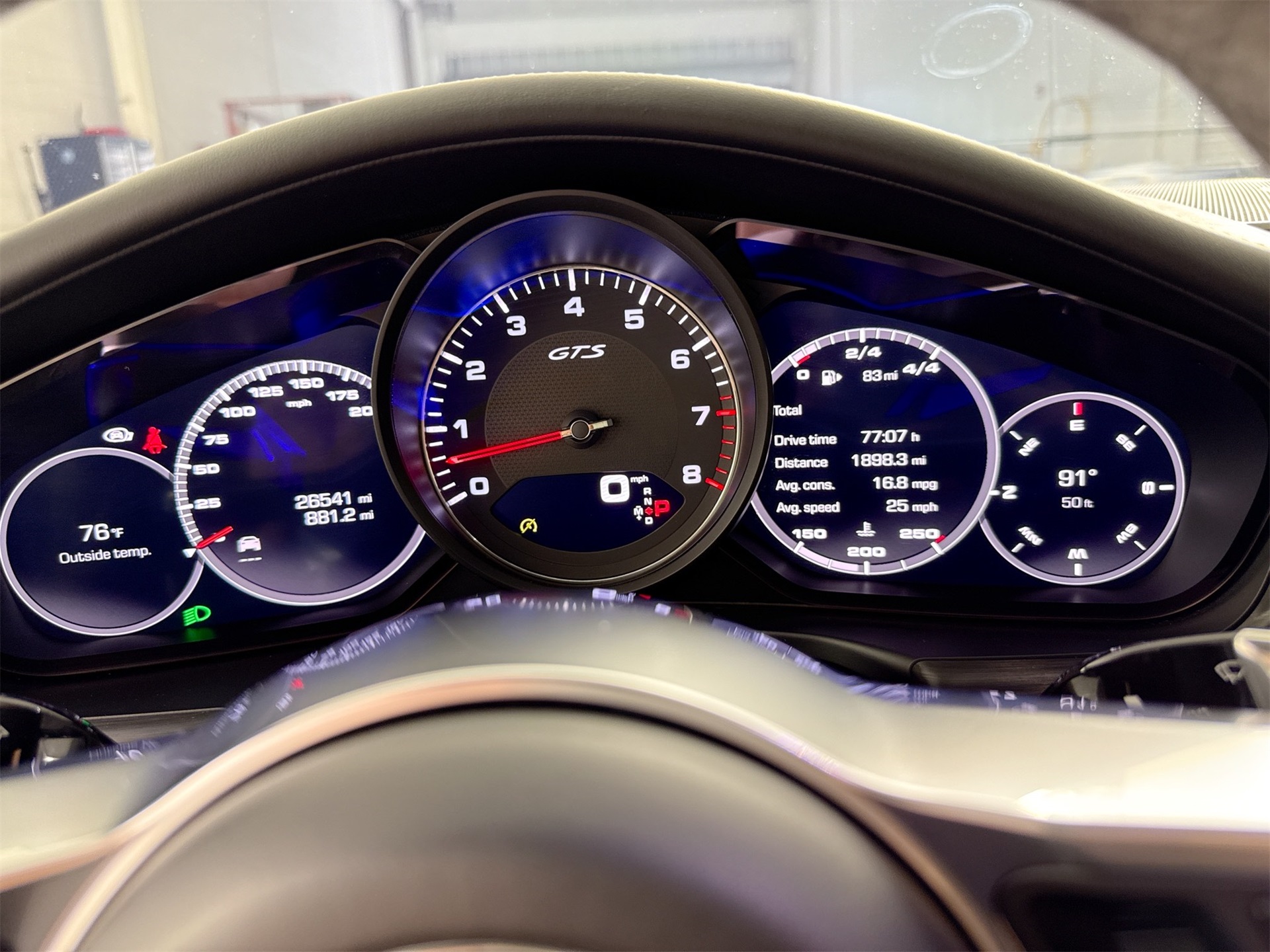 2019 Porsche Panamera GTS photo 32
