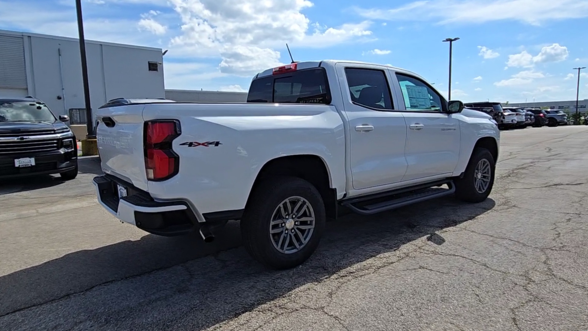2025 Chevrolet Colorado Work Truck LT photo 8