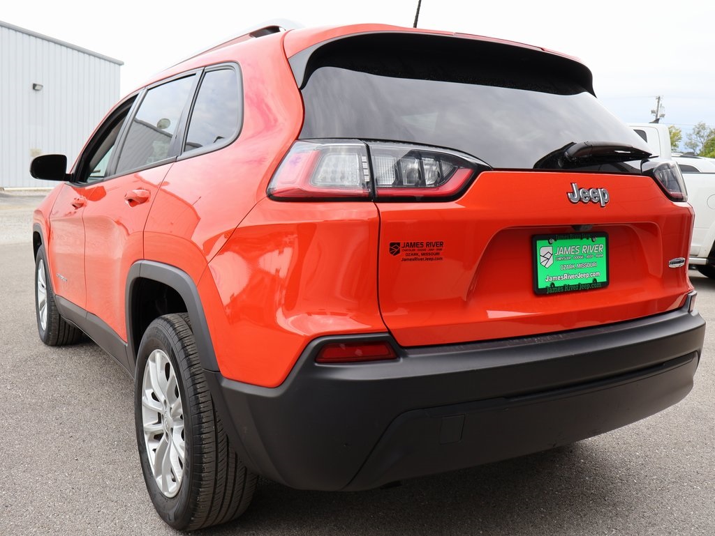 2021 Jeep Cherokee Latitude photo 3
