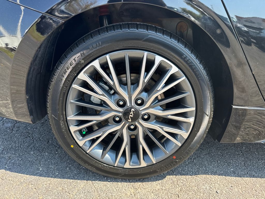 2024 Kia Forte GT-Line photo 15