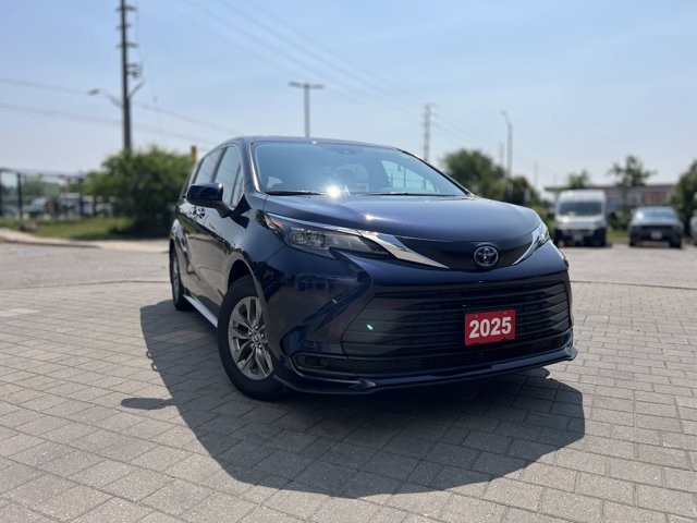 2025 Toyota Sienna XLE