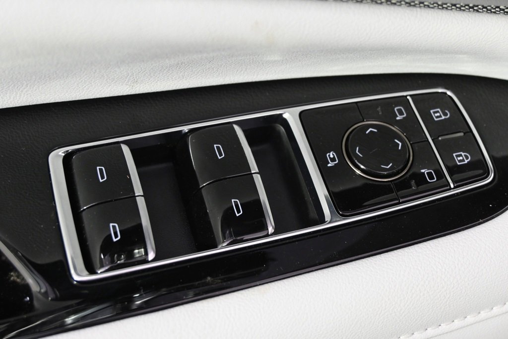 2025 Cadillac Optiq Luxury photo 20
