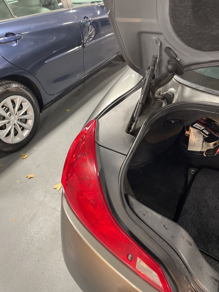 2012 Infiniti G37 photo 2