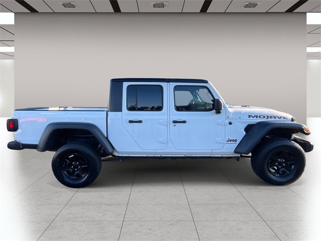 2023 Jeep Gladiator Mojave photo 2