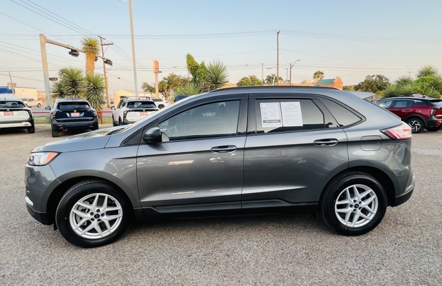 2021 Ford Edge SE photo 4